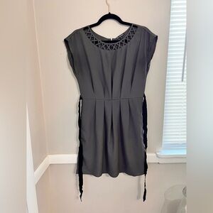 ☀️Bebop Gray Dress with Black Tie Waist 🖤